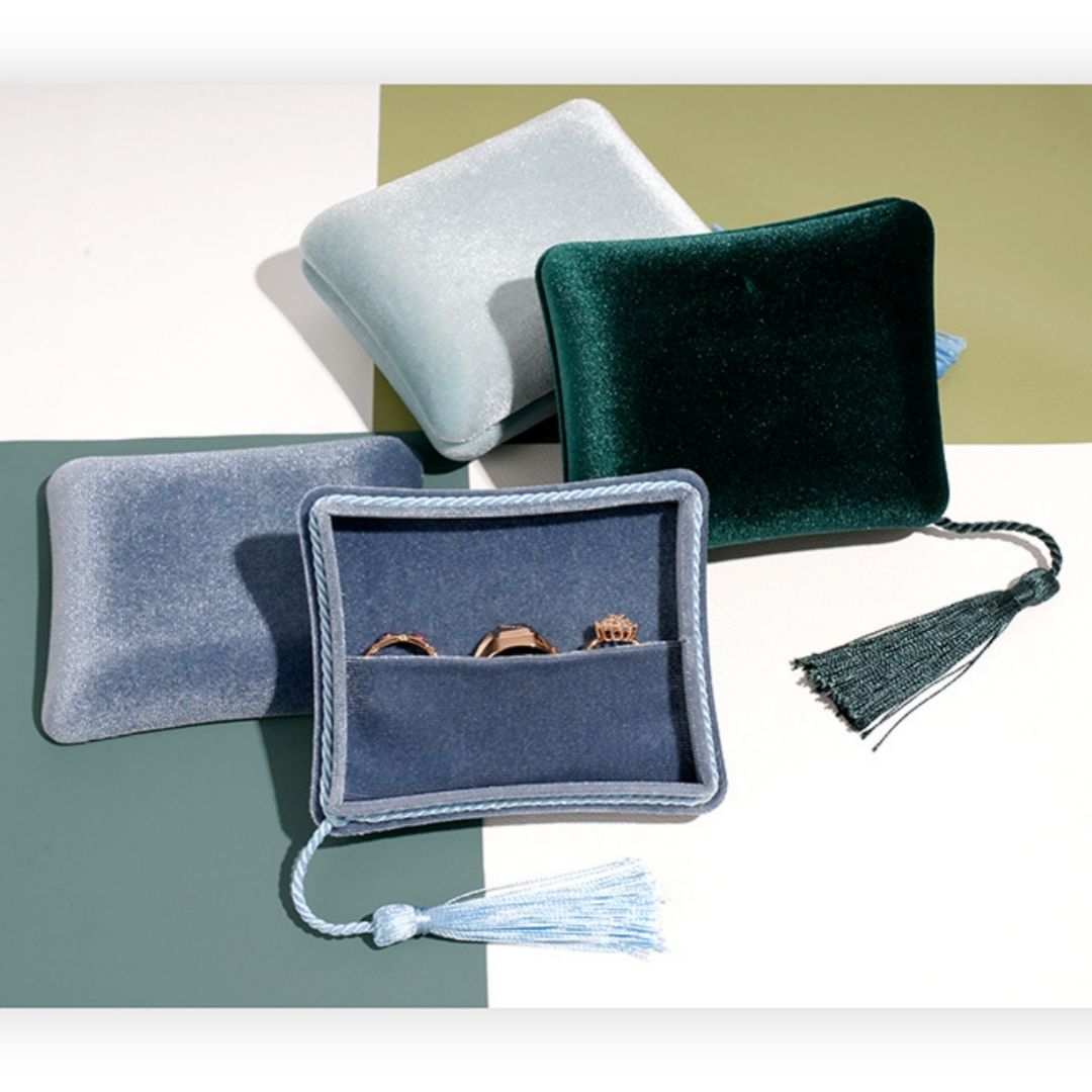 Portagioie in velluto estetico - Luxury Bags List recensione e prezzo