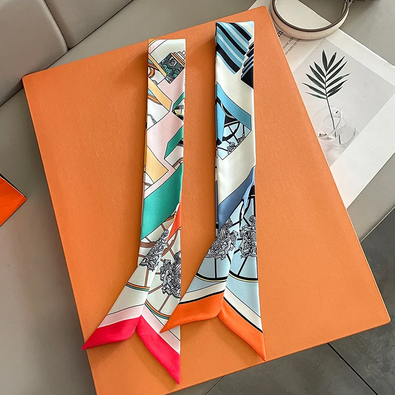 Sciarpa con tracolla stampata  - Luxury Bags Sales recensione e prezzo