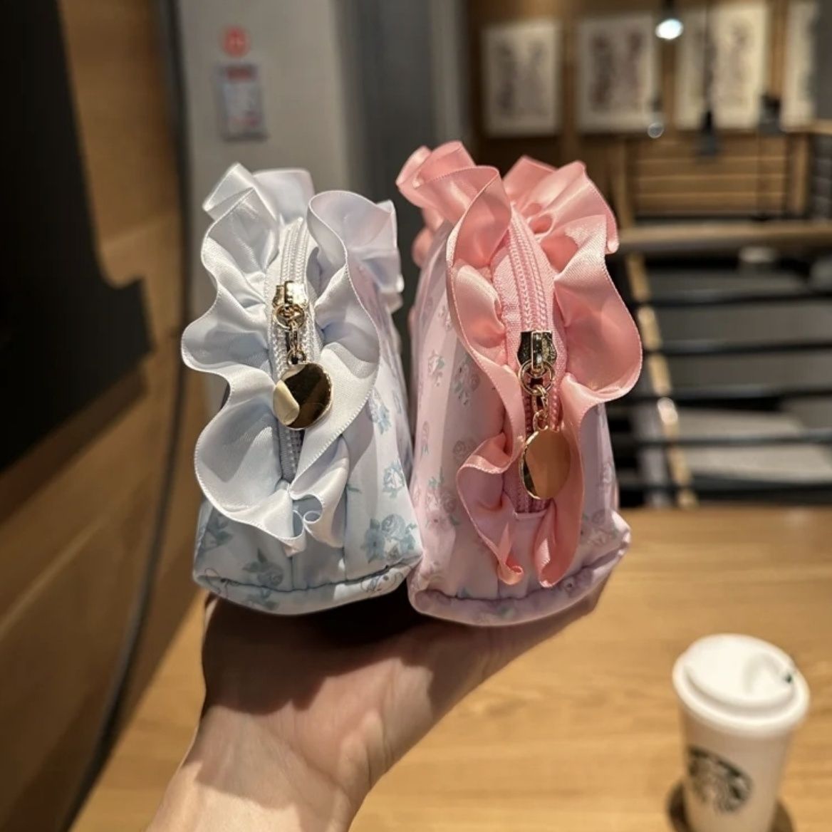 Nuova Borsa Cosmetica Sanrio K - Luxury Bags Edit recensione e prezzo