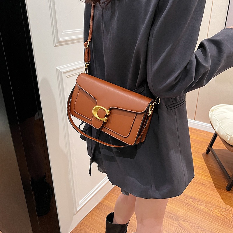 Nuova Borsa Quadrata Piccola d - Key Holder Leather Pouch recensione e prezzo